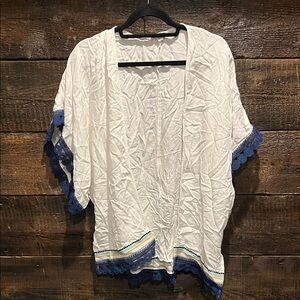 Stella & Dot White Open-Front Kimono with Navy Trim